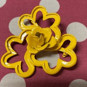 Vintage Yellow Rose Center Brooch